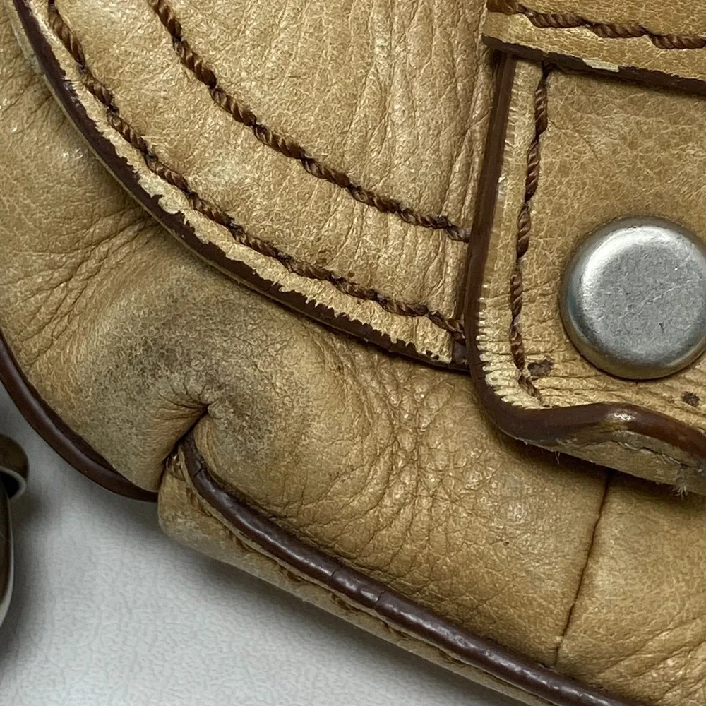 VTG Fossil Maddox Distressed Light Brown Leather Crossbody Messenger‎ Bag